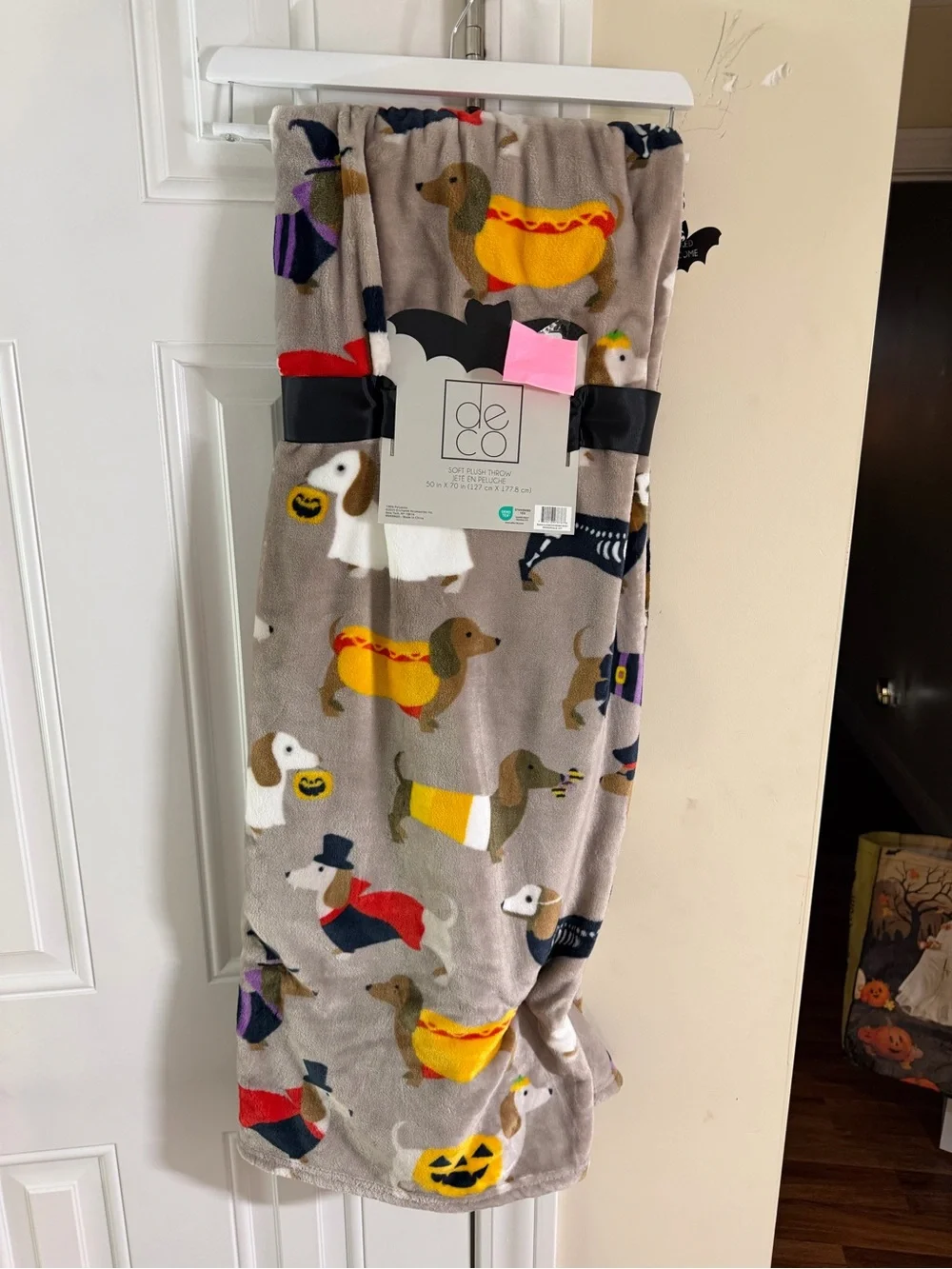 Deco Halloween Soft Plush Throw Blanket with Dachshunds in Costumes